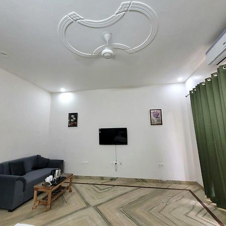 Raj Residency Stay Gurgaon Eksteriør billede