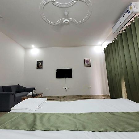 Raj Residency Stay Gurgaon Eksteriør billede