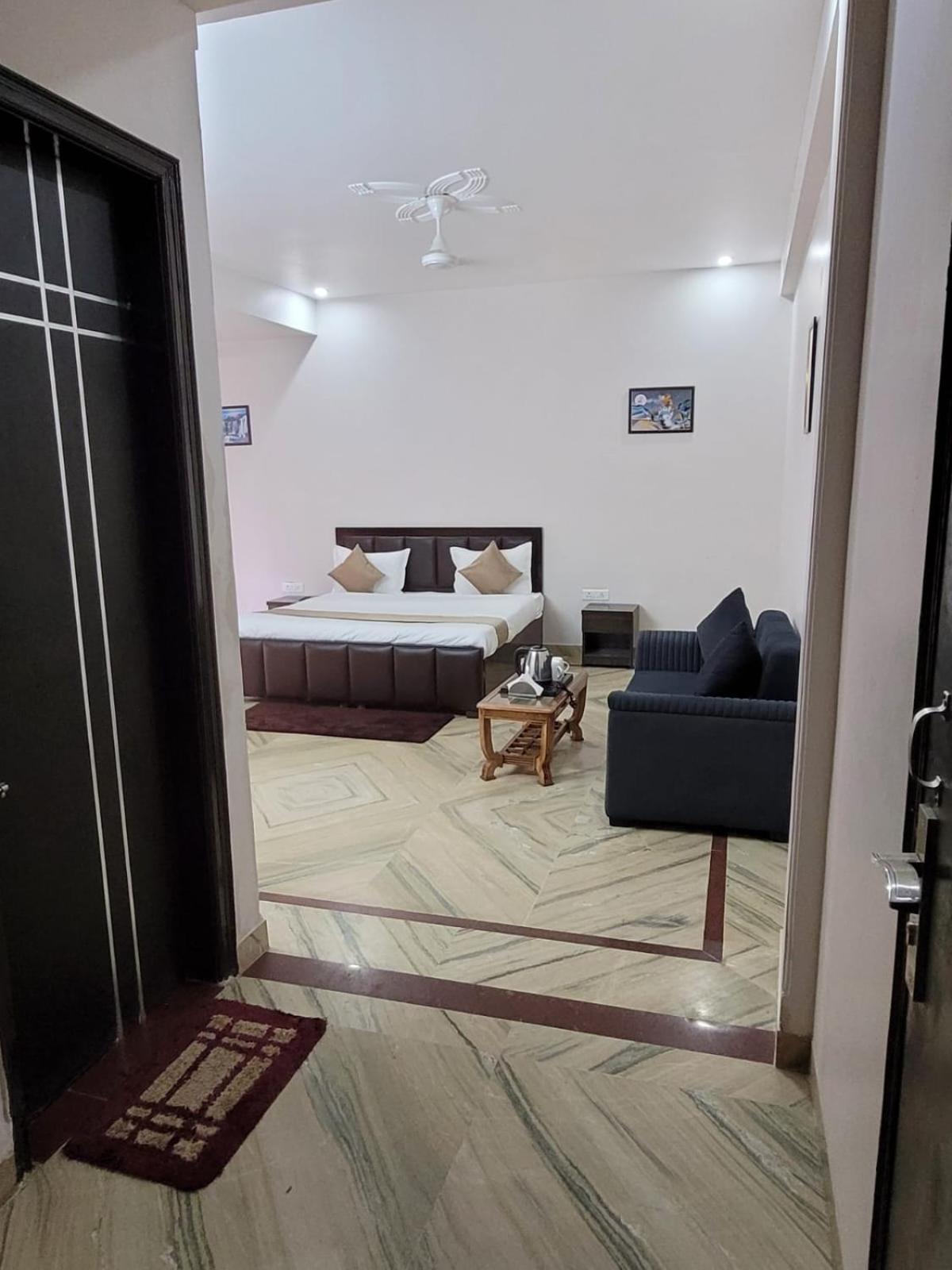 Raj Residency Stay Gurgaon Eksteriør billede