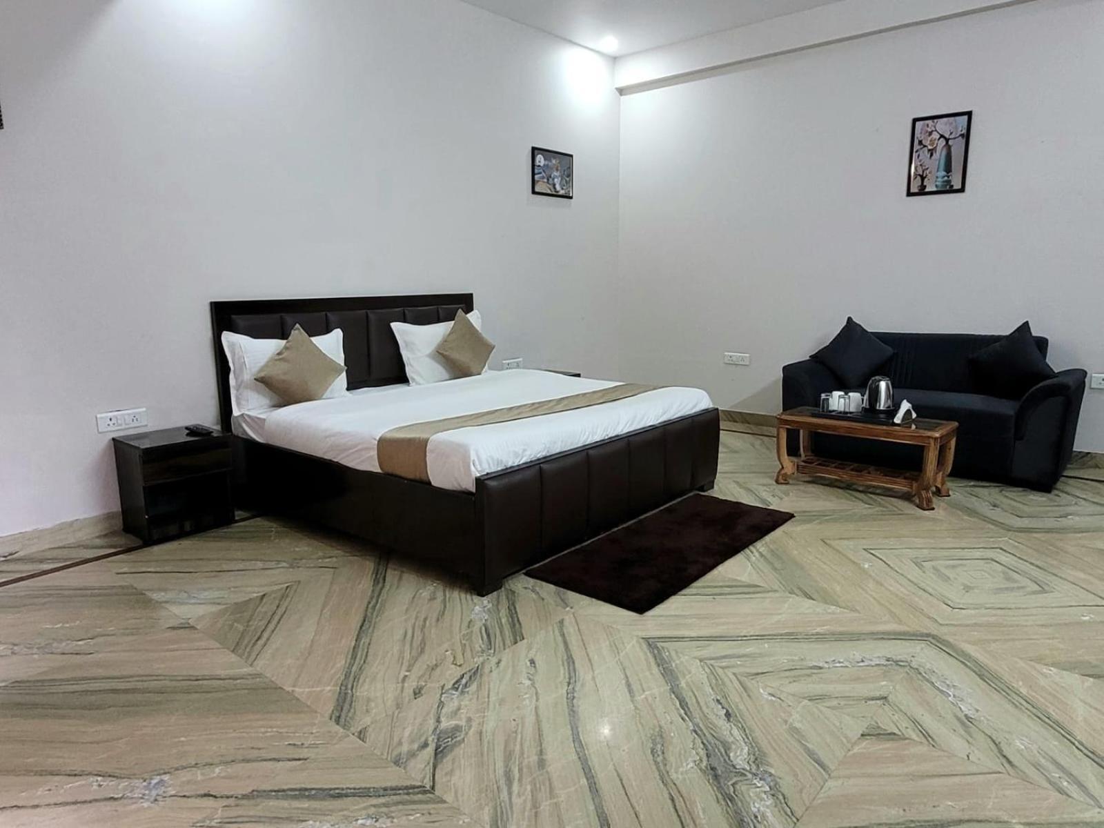 Raj Residency Stay Gurgaon Eksteriør billede