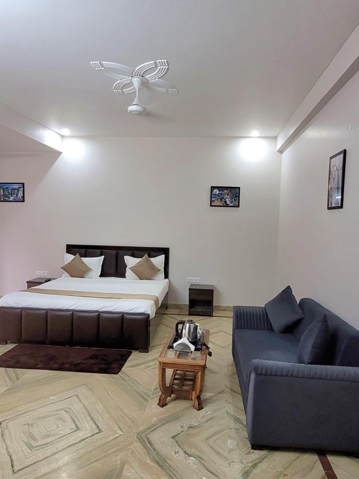 Raj Residency Stay Gurgaon Eksteriør billede