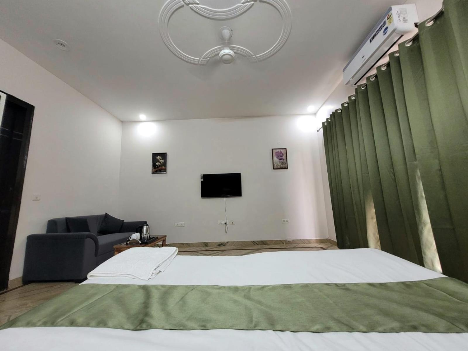 Raj Residency Stay Gurgaon Eksteriør billede